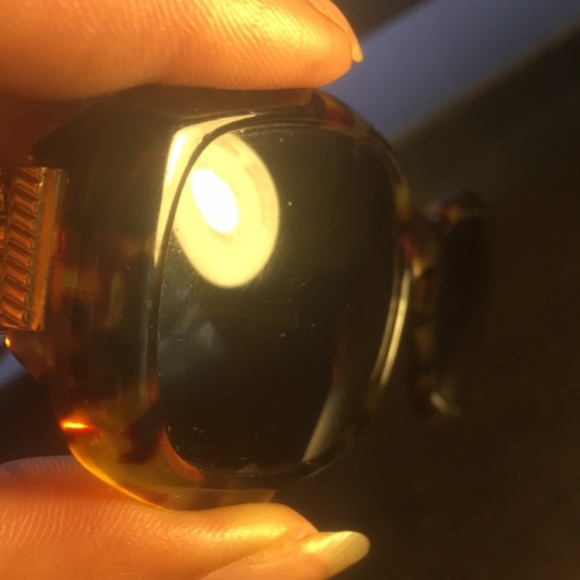 SALE‼️ St. John Tortoise Shell Sunglasses (reg$140) - Picture 7 of 8